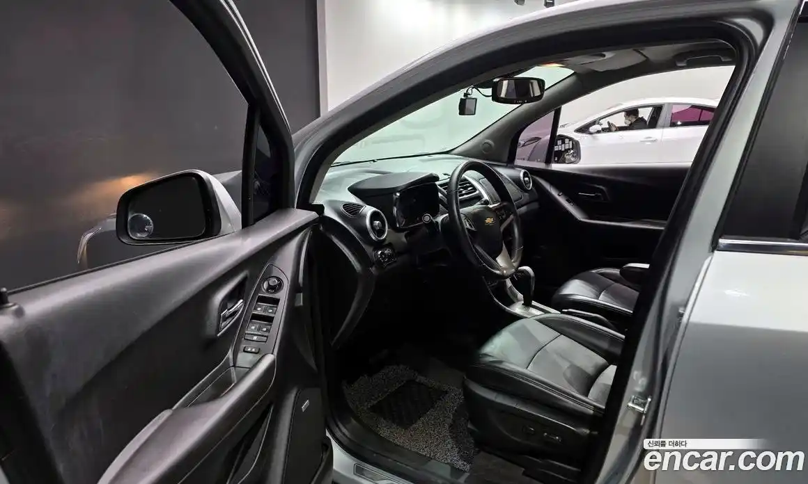 Chevrolet Trax 2015 1.4 гидро в Москве № 42094, фото 11
