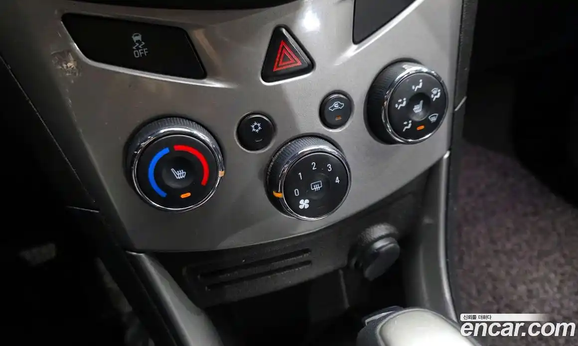 Chevrolet Trax 2015 1.4 гидро в Москве № 42094, фото 19