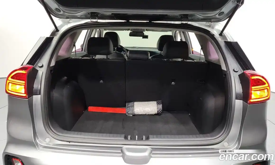 Kia Niro 2020 1.6 гидро в Москве № 869, фото 20