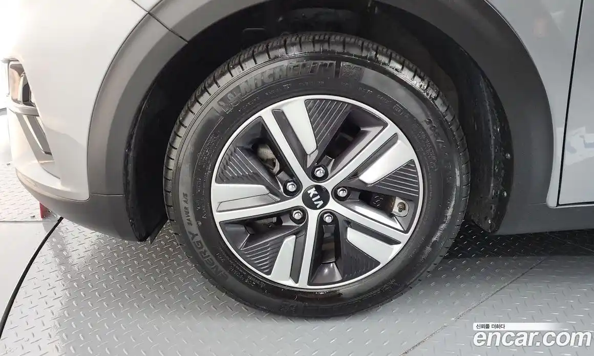 Kia Niro 2020 1.6 гидро в Москве № 869, фото 5