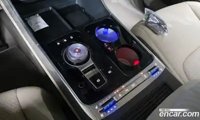 Kia Canival 2025 1.6 Автомат в Москве № 1318088, миниатюра 9