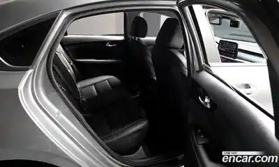 Kia K3 2022 1.6 Автомат в Москве № 1318216, миниатюра 11