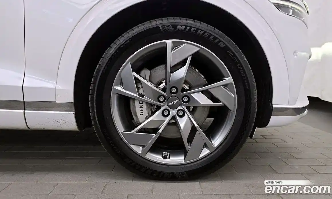 Genesis GV70 2022 0.1 Автомат в Москве № 1318776, фото 5