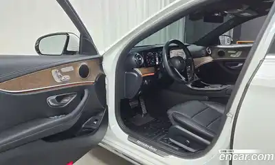 Mercedes-Benz E-Class 2021 2.0 гидро в Москве № 1322068, миниатюра 10