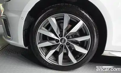 Audi A4 2023 2.0 гидро в Москве № 1322377, миниатюра 5