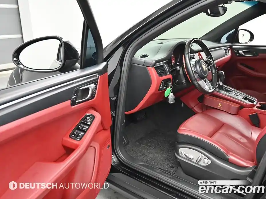 Porsche Macan 2017 2.0 гидро в Москве № 1322843, фото 11
