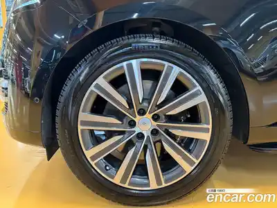 Land Rover Range-Rover 2024 4.4 гидро в Москве № 1322867, миниатюра 6