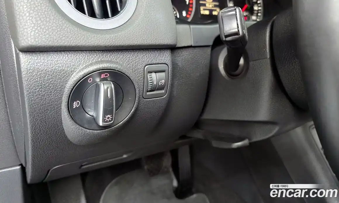 Volkswagen Tiguan 2014 2.0 гидро в Москве № 1323405, фото 15
