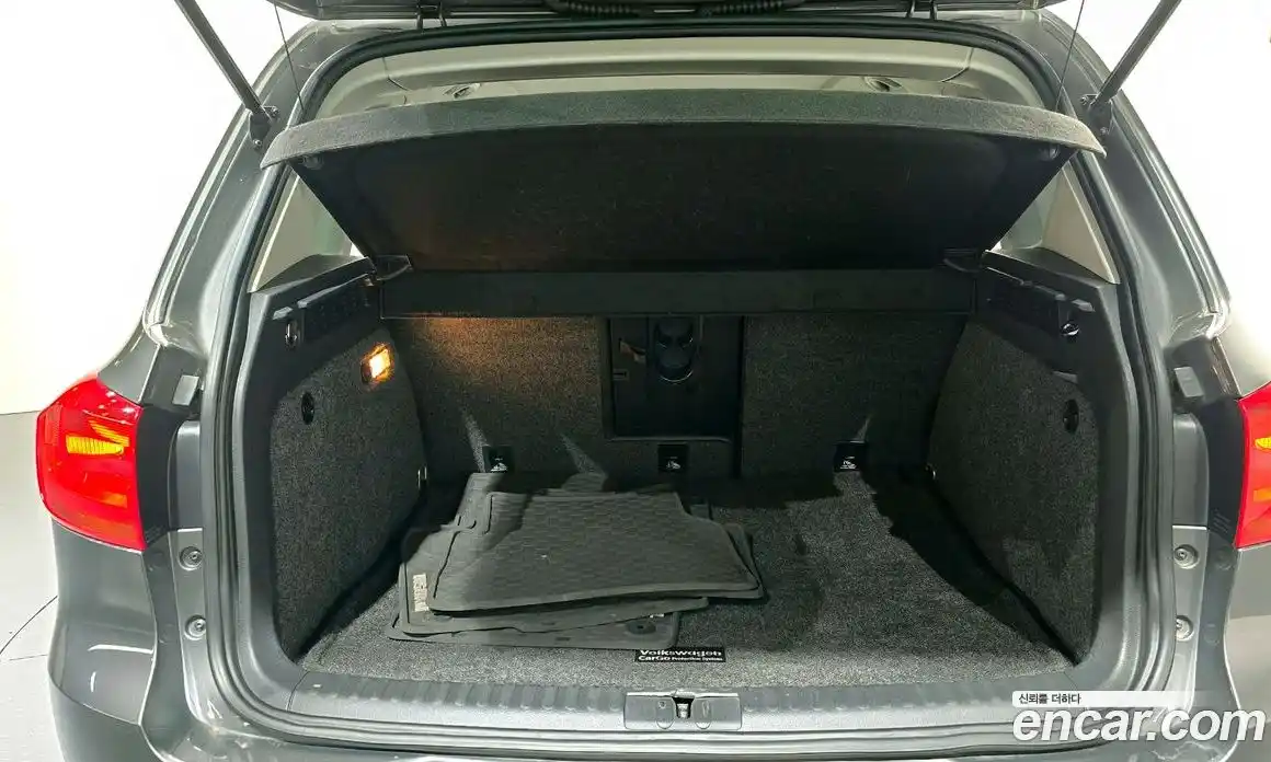 Volkswagen Tiguan 2014 2.0 гидро в Москве № 1323405, фото 20