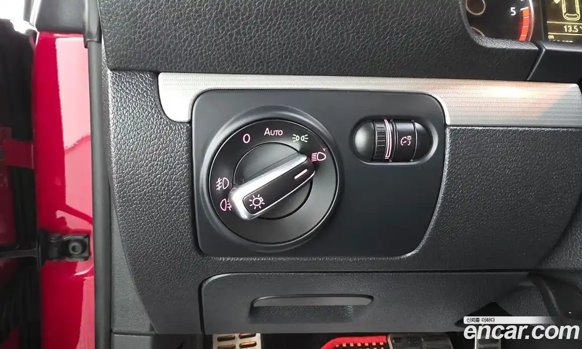 Volkswagen Scirocco 2014 2.0 гидро в Москве № 1323489, фото 18