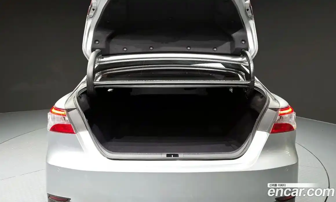 Toyota Camry 2019 2.5 гидро в Москве № 1323816, фото 20