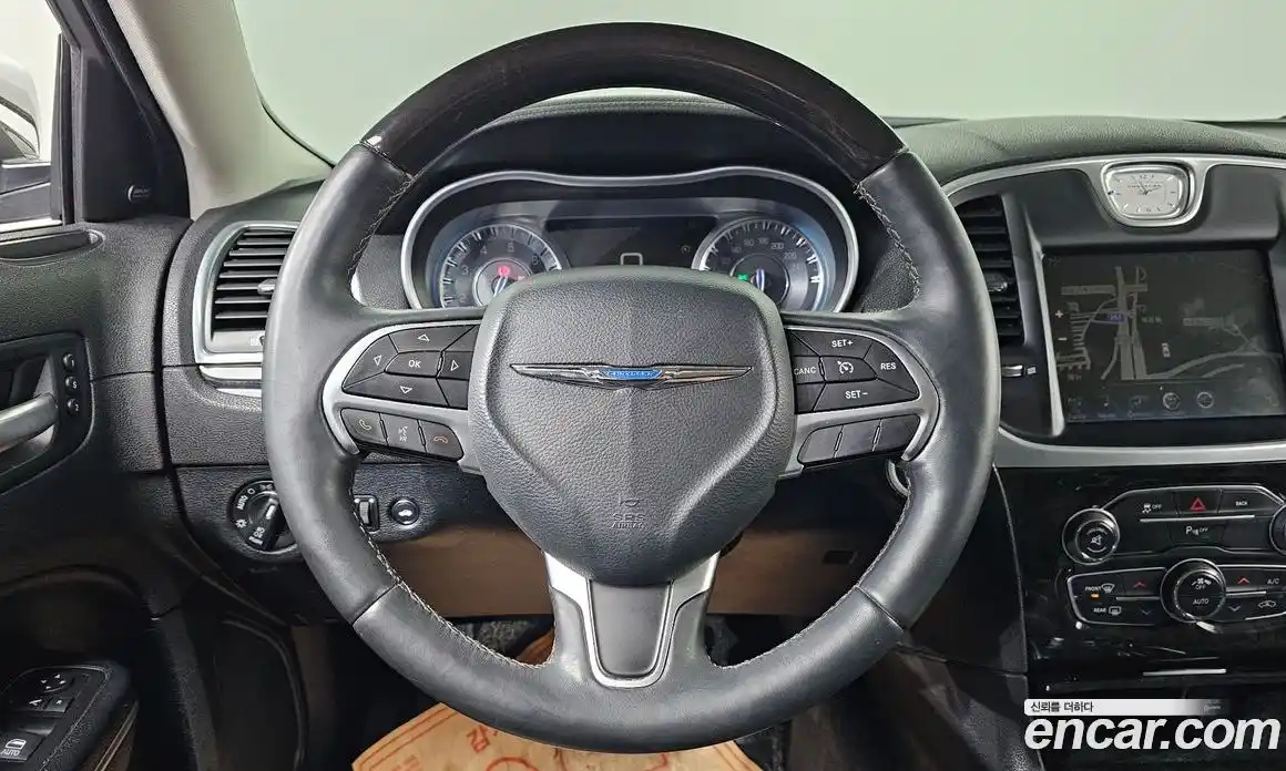 Chrysler 300C 2015 3.6 гидро в Москве № 1324499, фото 14