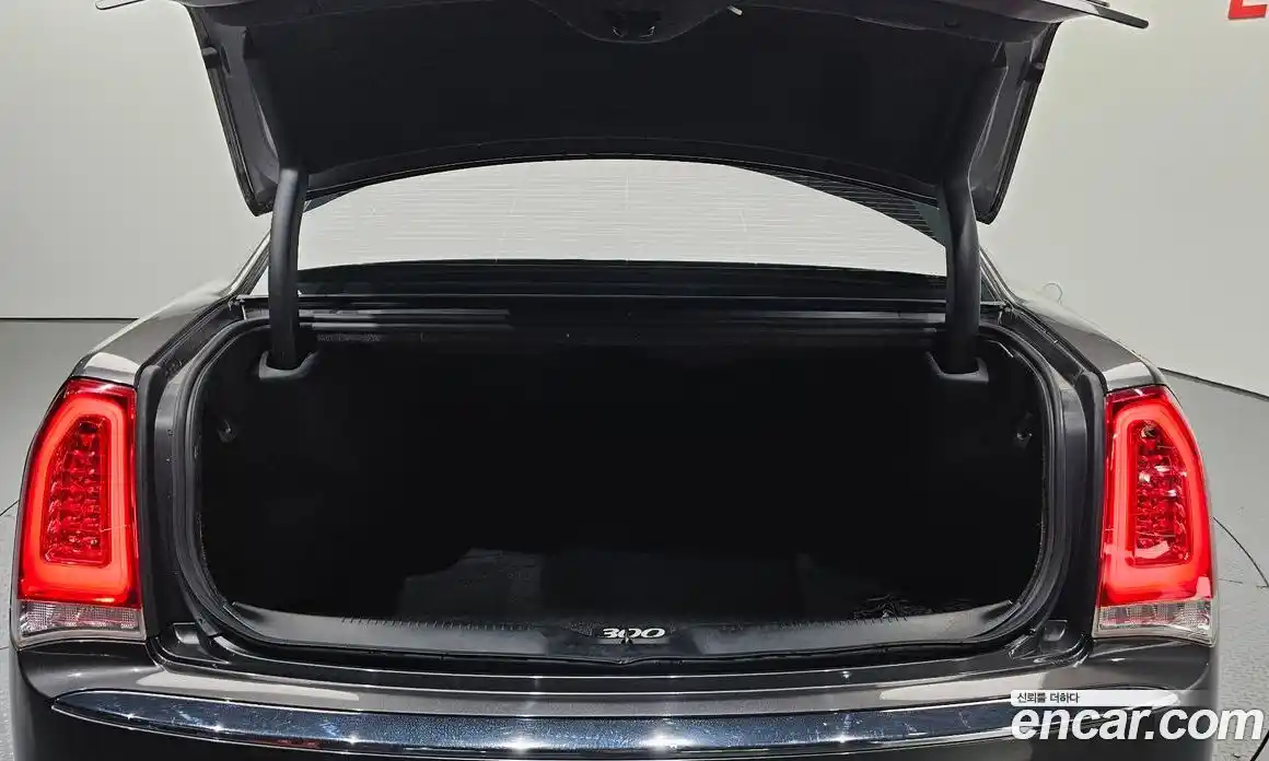 Chrysler 300C 2015 3.6 гидро в Москве № 1324499, фото 16