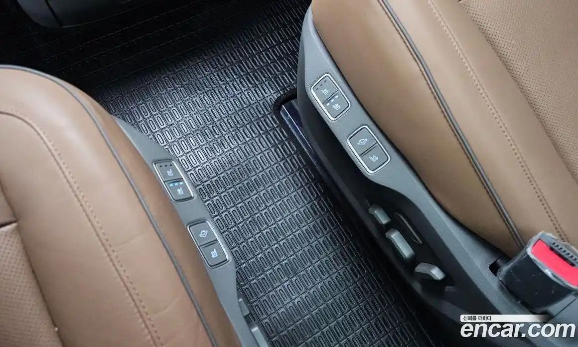 Hyundai Staria 2022 3.5 Автомат в Москве № 1341964, фото 19