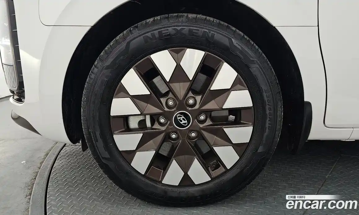 Hyundai Staria 2022 3.5 Автомат в Москве № 1341964, фото 5