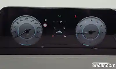 Hyundai Staria 2022 3.5 Автомат в Москве № 1341964, миниатюра 8