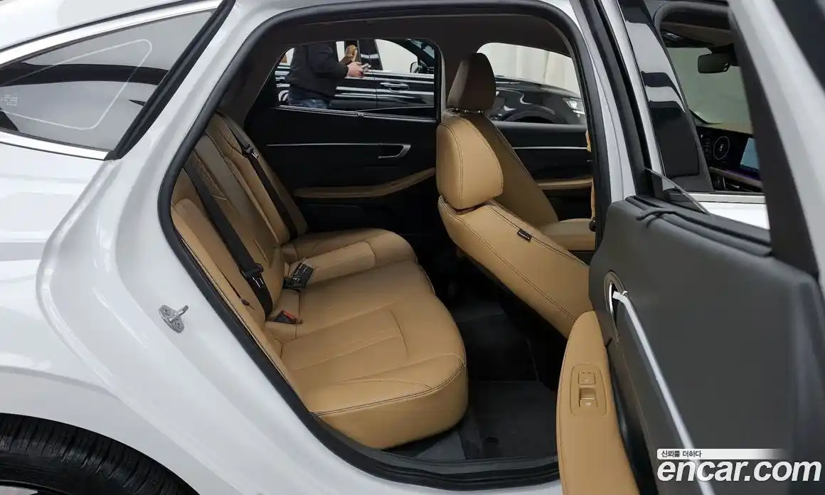 Hyundai Sonata 2023 1.6 гидро в Москве № 1342004, фото 12