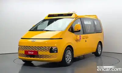 Hyundai Staria L3.5 Kinder Safety Car 15-Seater