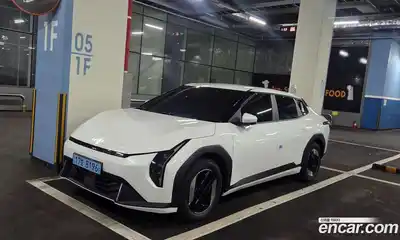 Kia EV4, 2026