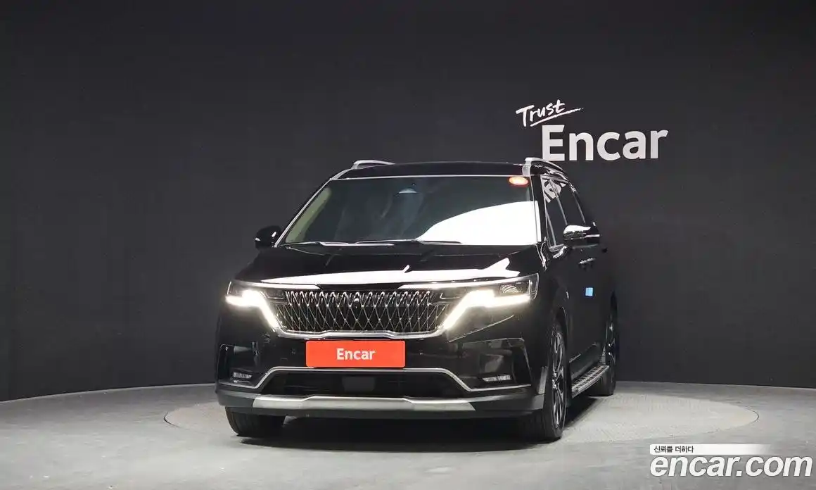 Kia Canival 2023 2.2 Автомат в Москве № 1342708, фото 3