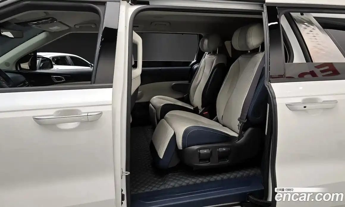 Kia Canival 2024 1.6 Автомат в Москве № 1342811, фото 11