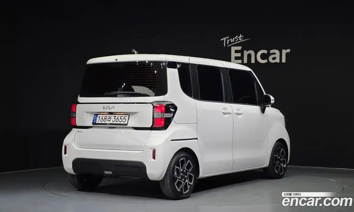 Kia Ray 2024 1.0 Автомат в Москве № 1342845, фото 2