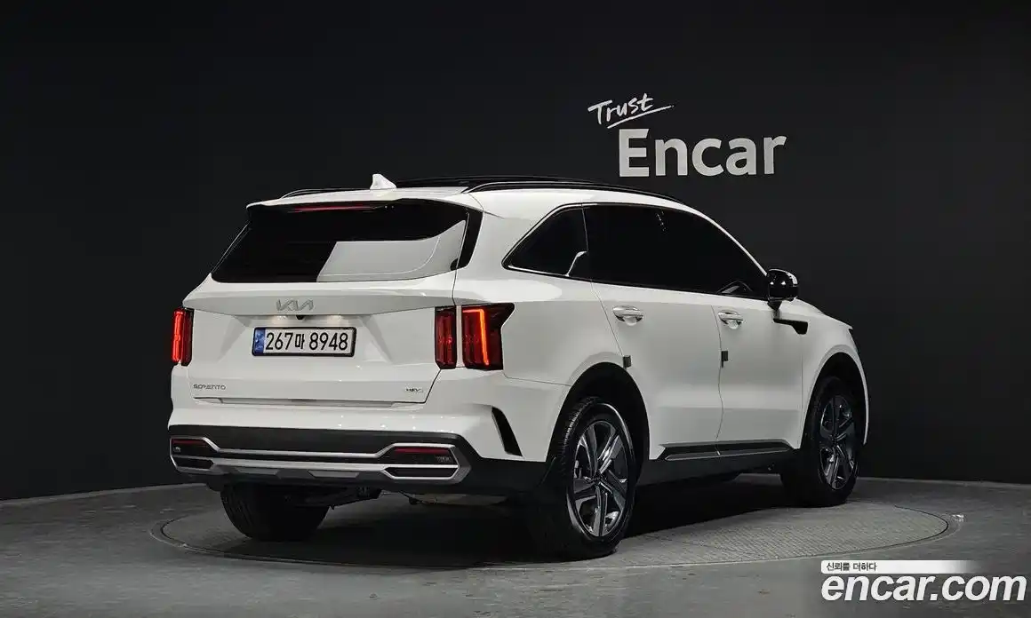 Kia Sorento 2023 1.6 Автомат в Москве № 1343009, фото 2