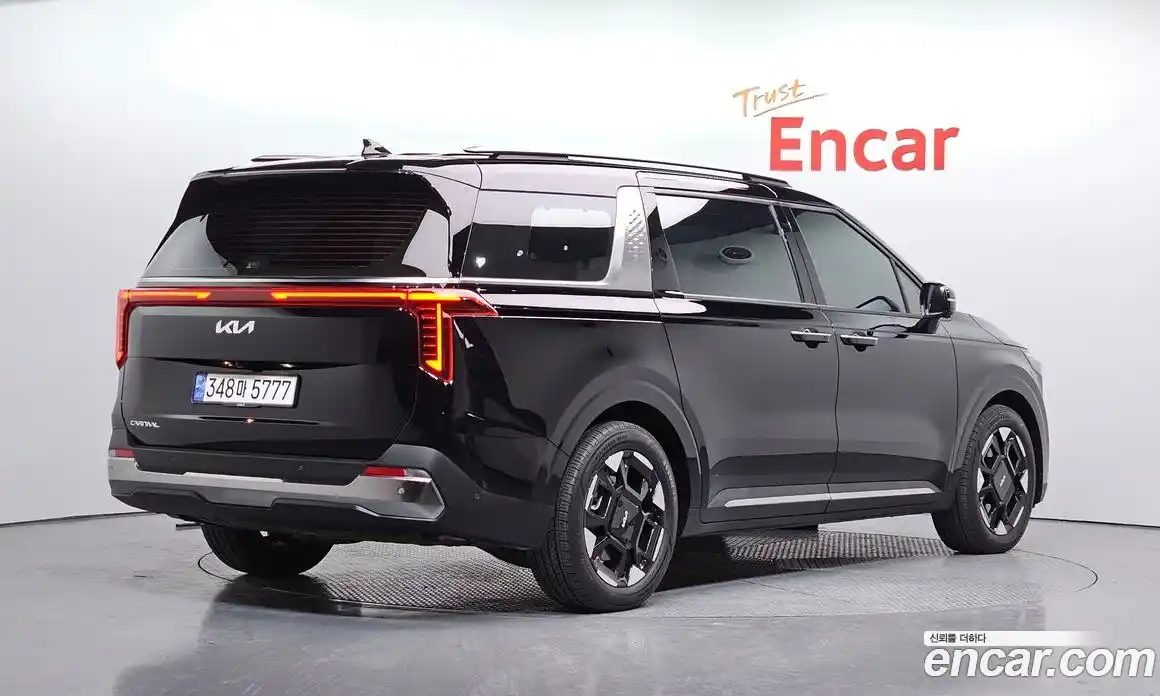 Kia Canival 2024 2.2 Автомат в Москве № 1343039, фото 2