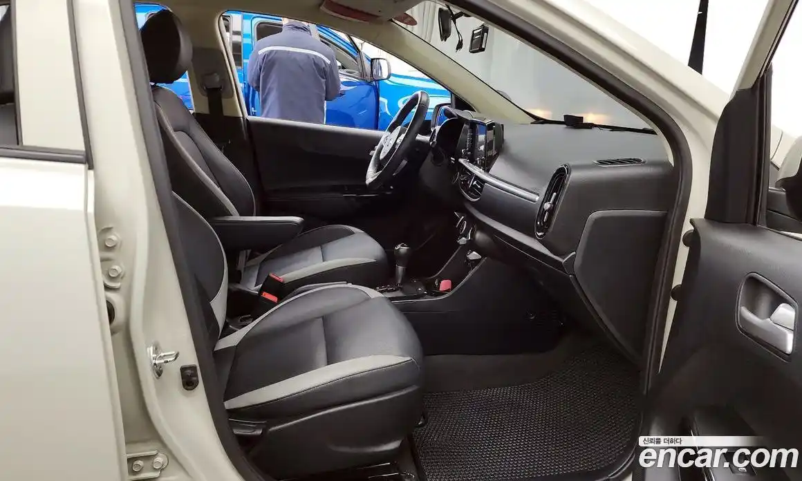 Kia Morning 2017 1.0 Автомат в Москве № 1343080, фото 11