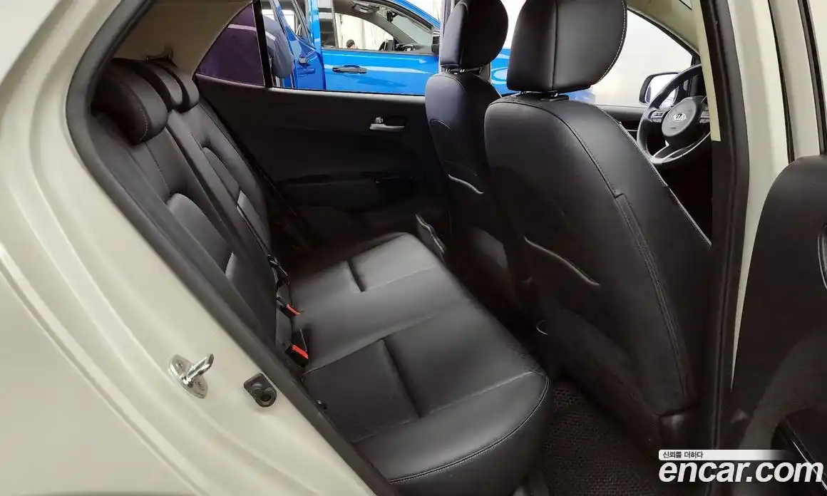 Kia Morning 2017 1.0 Автомат в Москве № 1343080, фото 12