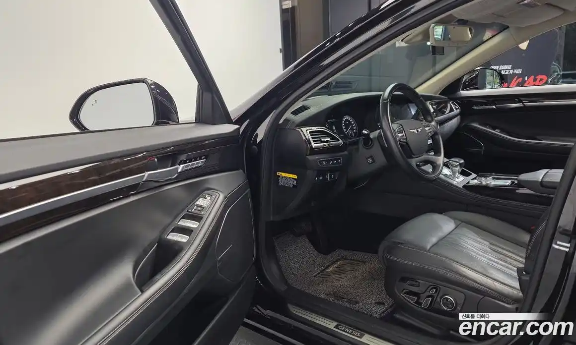 Genesis G90 2019 3.8 Автомат в Москве № 1343625, фото 10