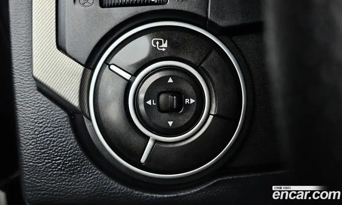 SsangYong Korando 2013 2.0 Автомат в Москве № 1344468, фото 13