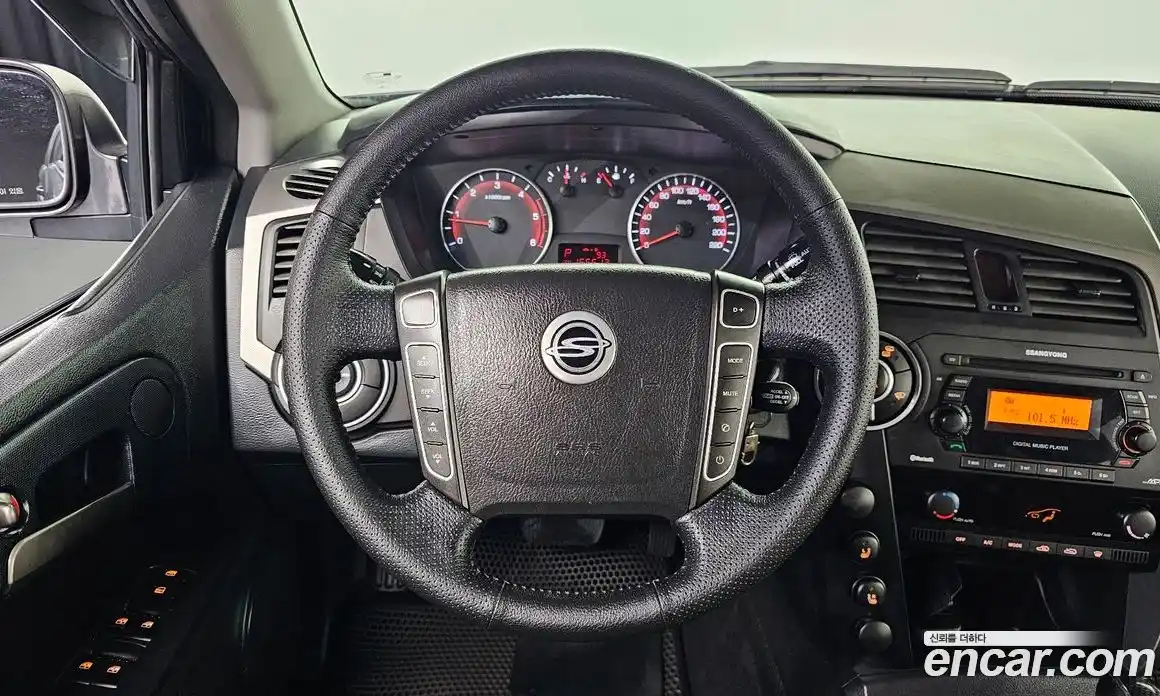 SsangYong Korando 2013 2.0 Автомат в Москве № 1344468, фото 15