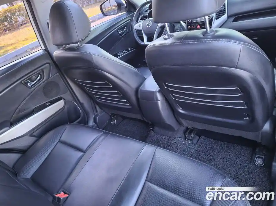 SsangYong TIBOLI 2015 1.6 Автомат в Москве № 1344490, фото 16
