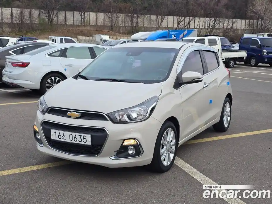 Chevrolet Spark 2016 1.0 Автомат в Москве № 1345983, фото 1