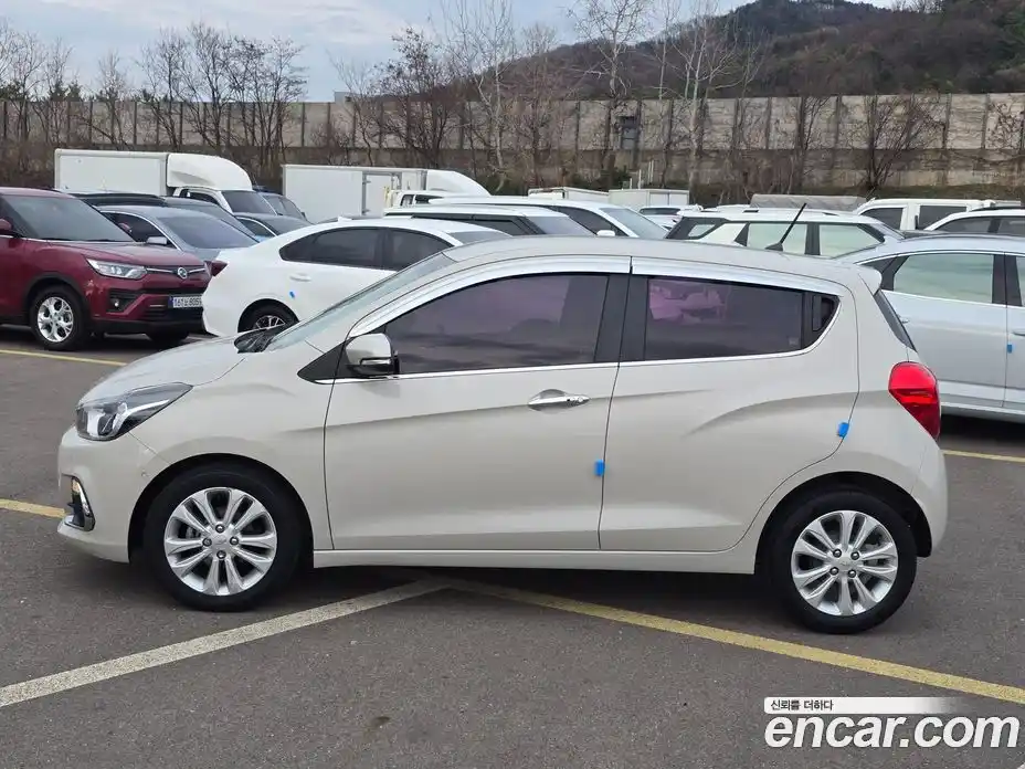 Chevrolet Spark 2016 1.0 Автомат в Москве № 1345983, фото 4