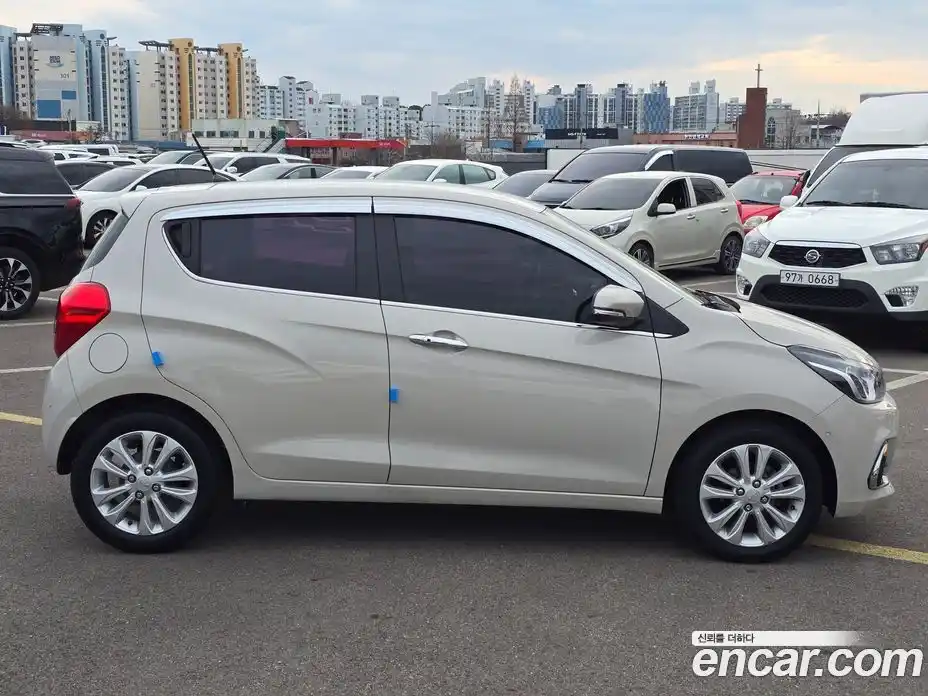 Chevrolet Spark 2016 1.0 Автомат в Москве № 1345983, фото 5
