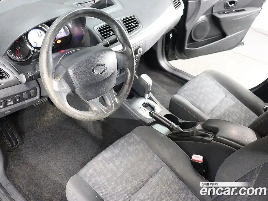 Renault SM3 2013 1.6 гидро в Москве № 1346959, фото 17