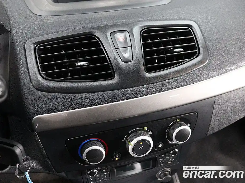 Renault SM3 2013 1.6 гидро в Москве № 1346959, фото 7
