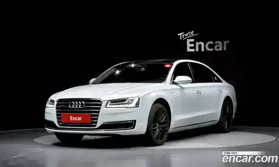 Audi A8, 2015