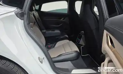 Porsche Taycan 2025 0.1 гидро в Москве № 1348926, миниатюра 12