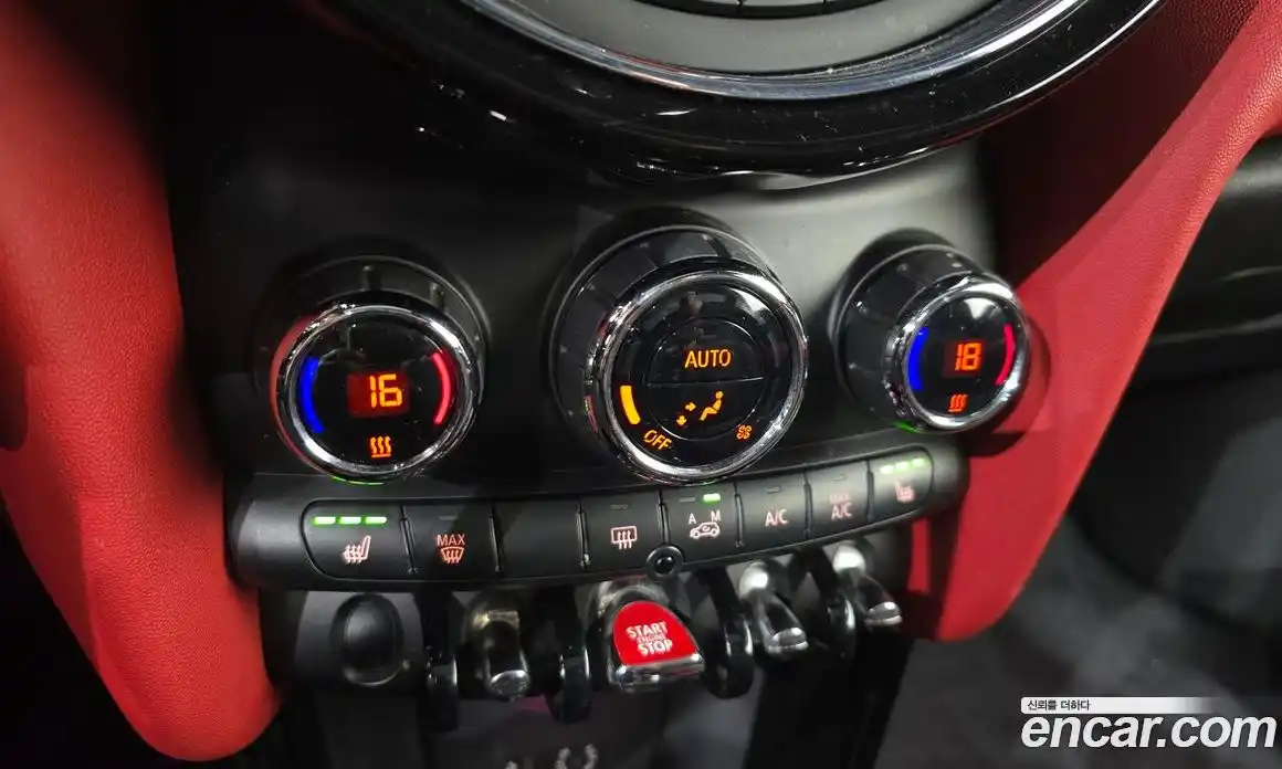 Mini Cooper 2015 2.0 гидро в Москве № 1349843, фото 15
