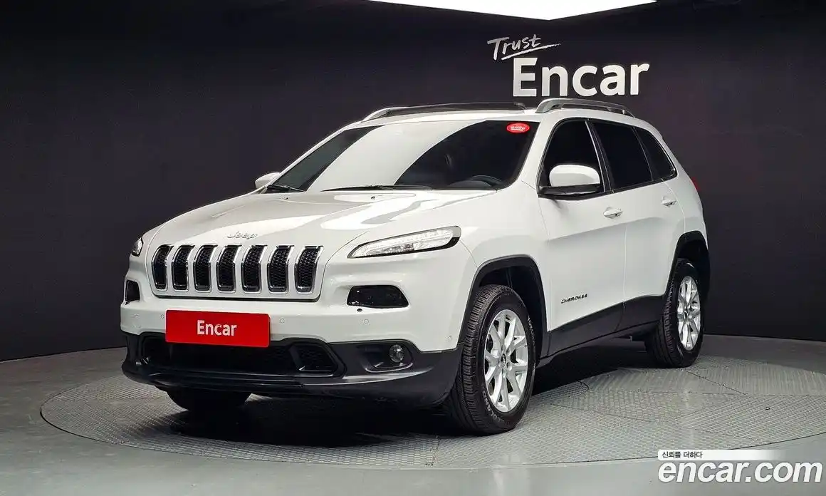 Jeep Cherokee 2017 2.4 гидро в Москве № 1350639, фото 1
