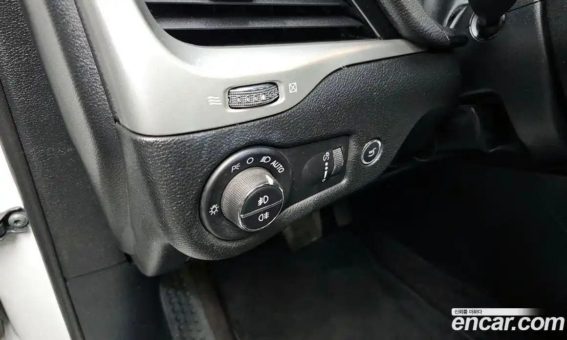 Jeep Cherokee 2017 2.4 гидро в Москве № 1350639, фото 17