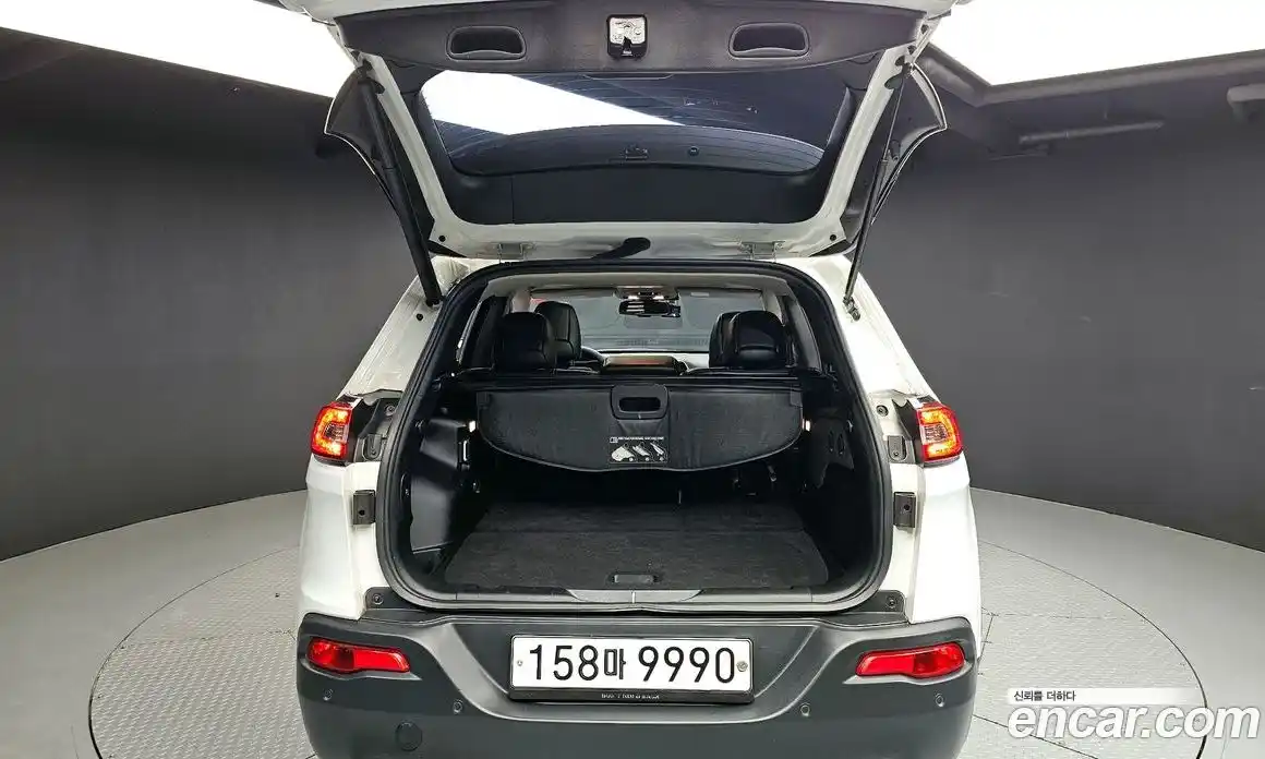 Jeep Cherokee 2017 2.4 гидро в Москве № 1350639, фото 20