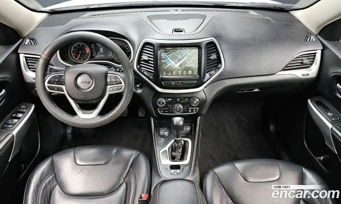 Jeep Cherokee 2017 2.4 гидро в Москве № 1350639, фото 7