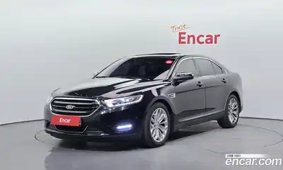 Ford Taurus, 2015