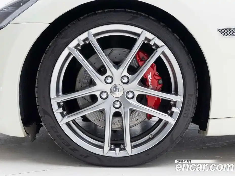 Maserati GranTurismo 2019 4.7 гидро в Москве № 1351069, фото 5