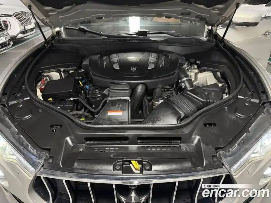 Maserati Levante 2017 3.0 гидро в Москве № 1351088, фото 5