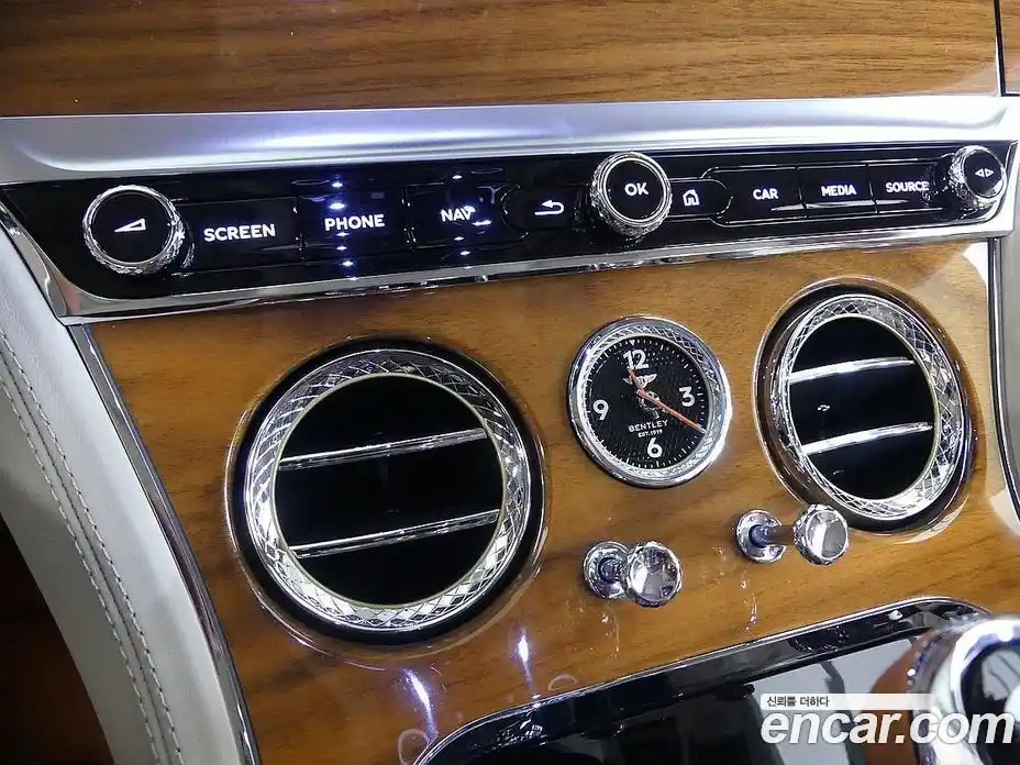 Bentley Continental 2022 4.0 гидро в Москве № 1351370, фото 16